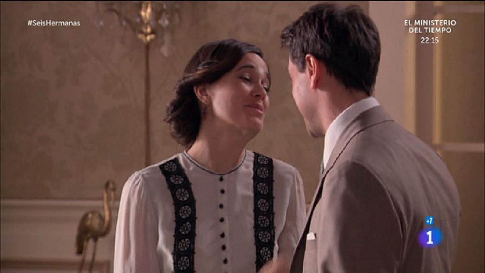 Seis Hermanas - Adela se entera de la trampa que les tendió Carolina