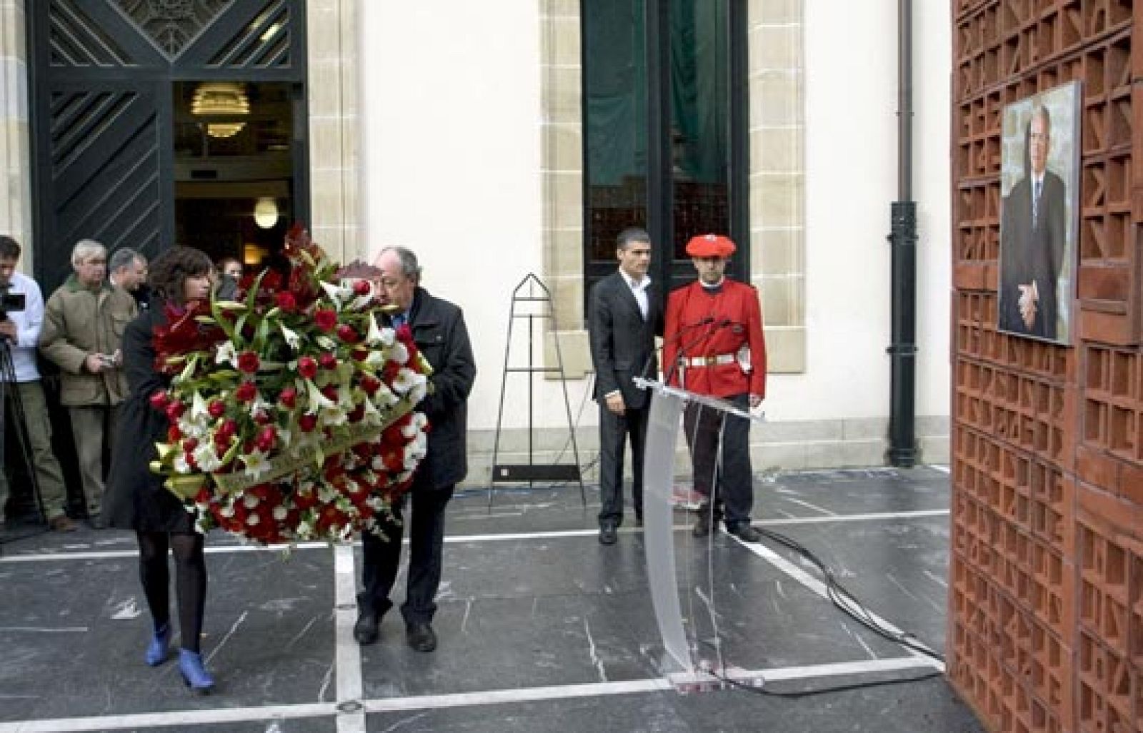 Esta tarde se celebra el funeral por el empresario vasco asesinado por ETA Ignacio Uría | Ver