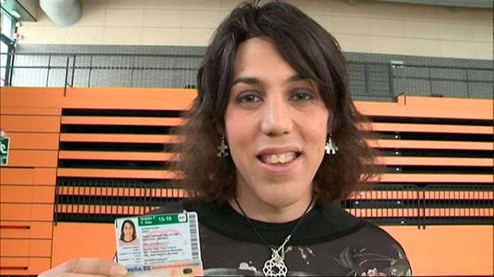 Telediario 1 - Izaro Antxia, rompiendo barreras