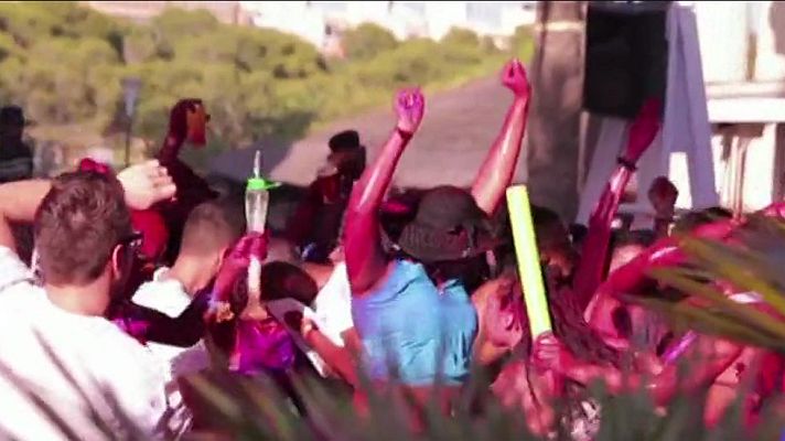 Telediario 1 - Un nuevo festival  promete "sexo" y "alcohol" en plena polémica por el Saloufest