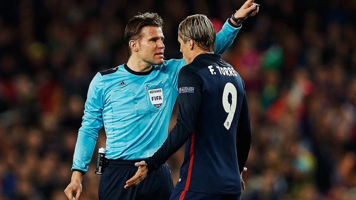 Informativo 24h - El Atlético, molesto con el arbitraje en el Camp Nou
