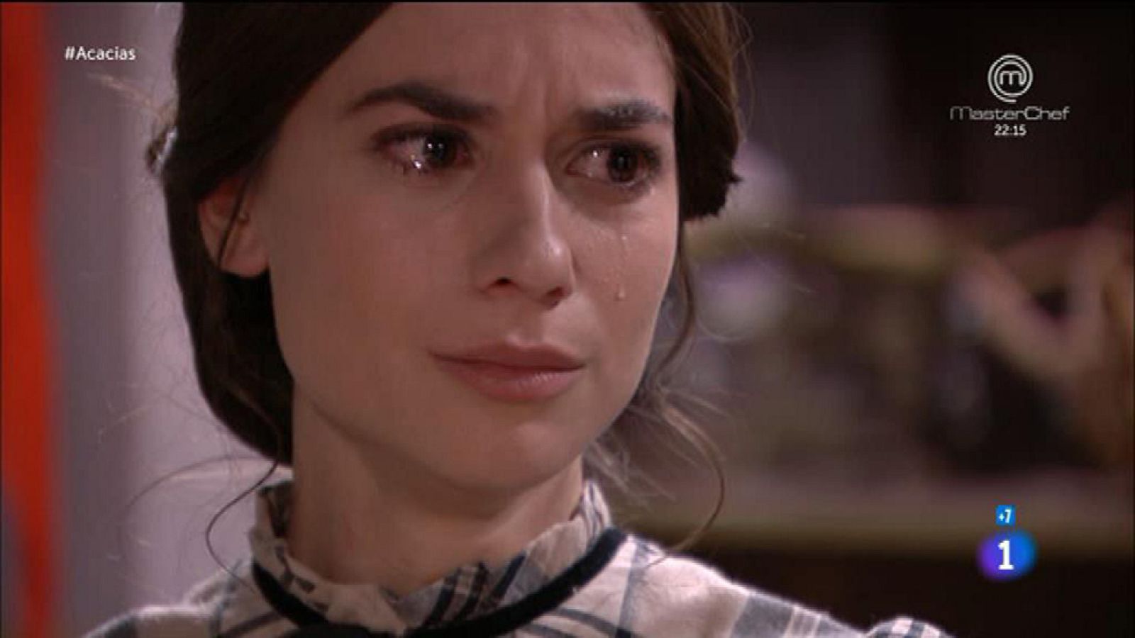 Acacias 38 - Teresa recuerda las canciones que Fabiana le cantaba de niña