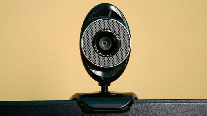 Telediario 1 - Cada día la Policía recibe ocho denuncias por sextorsión