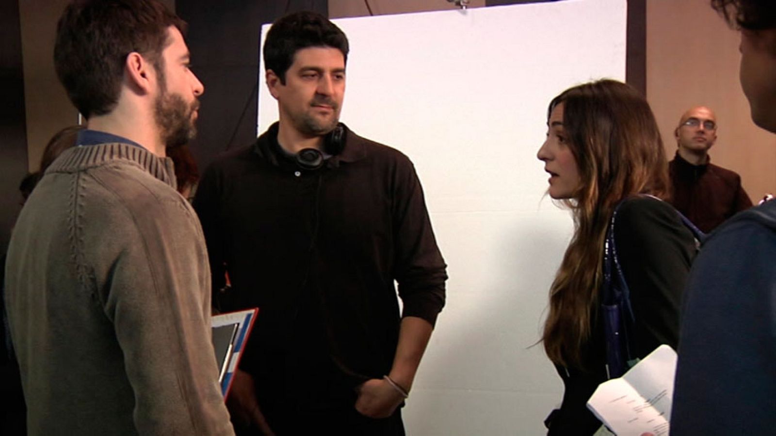 Cesc Gay y Candela Peña que pisan por primera vez las tablas en 'Los vecinos de arriba'