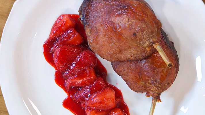 RTVE Cocina - Receta de confit de pato con fresones