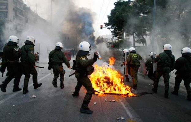  - Continúan los disturbios en Grecia