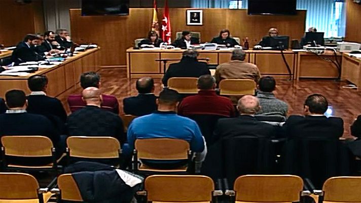 Informativo 24h - Dos policías aseguran que una de las puertas del Madrid Arena estaba bloqueada