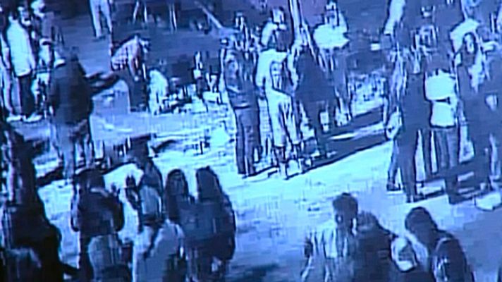 Telediario 1 - Nuevas imágenes inéditas de la macrofiesta en el juicio del caso Madrid Arena