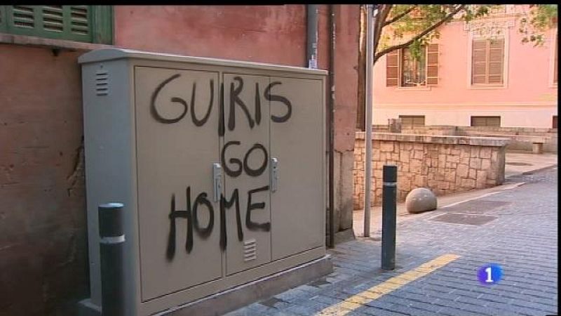 Pintades contra els turistes a Palma