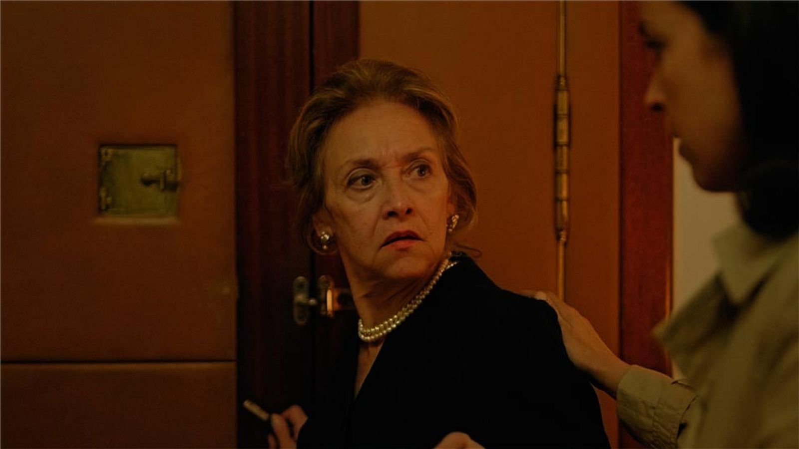 El Caso. Crónica de sucesos - Clara descubre al asesino de la mirilla