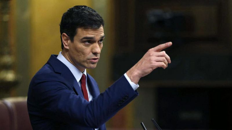 Sánchez exige a Rajoy que comparezca en el Congreso tras la renuncia de Soria