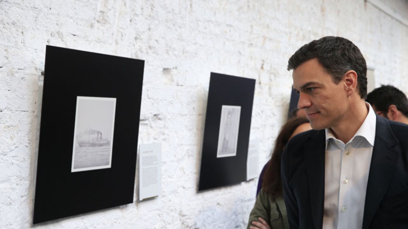 Pedro Sánchez exige a Rajoy que "dé la cara" en el Congreso tras la renuncia de Soria