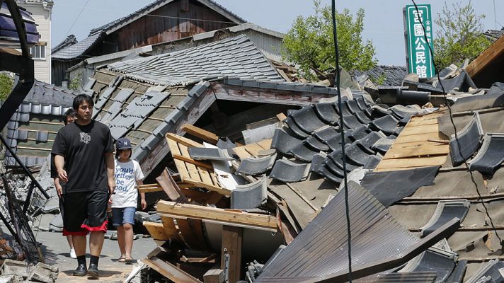 Telediario 1 - Un fuerte terremoto en Japón deja nueve muertos