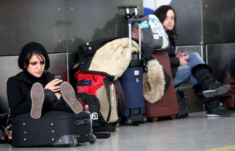 Militantes ecologistas invaden el aeropuerto de Stansted para denuncia el cambio climático