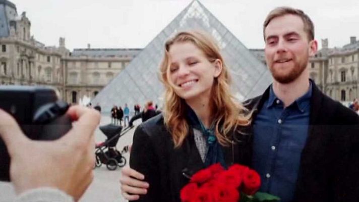 Cámara abierta - Hablamos de Hiperconectados con Lucía Taboada...