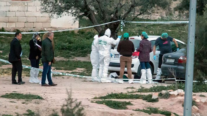 Telediario 1 - Detienen a un hombre por el asesinato de una pareja