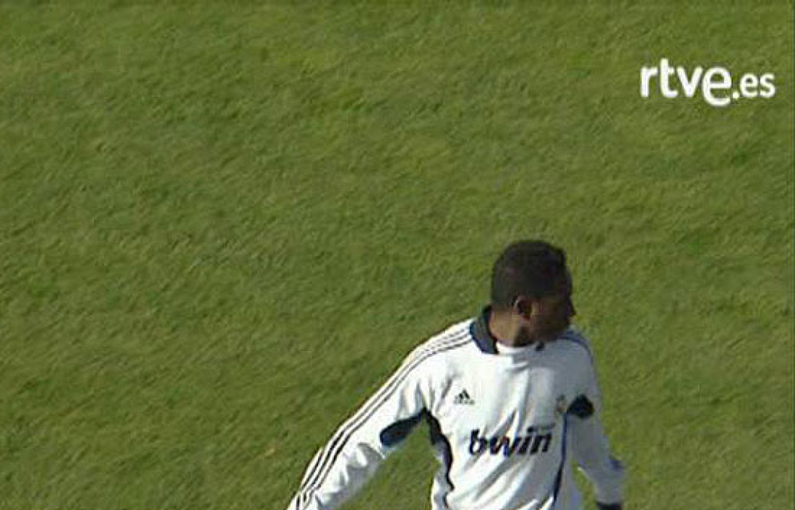 Diarra se une a Van Nistelrooy y estrá nueve meses de baja, por lo que se perderá lo que queda de temporada.