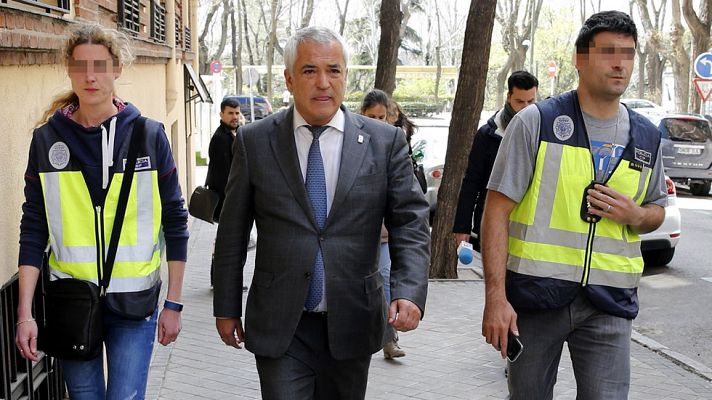 Telediario 1 - Prisión incondicional para los dirigentes de Manos Limpias y Ausbanc