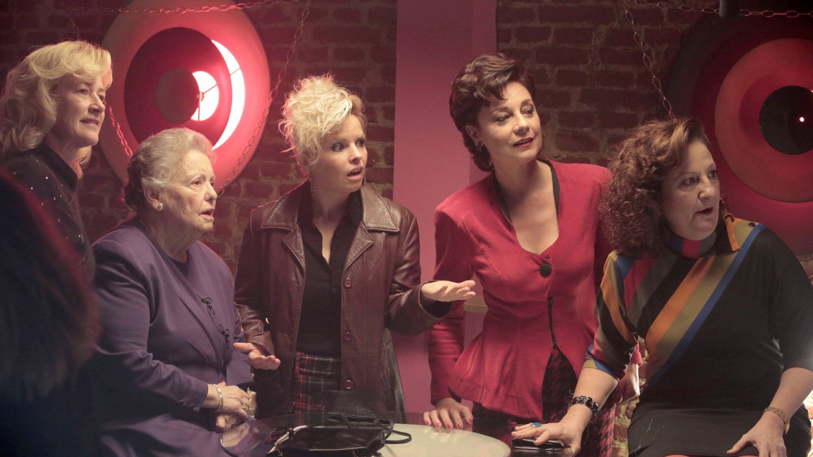 Cuéntame cómo pasó - Temporada 17 - Episodio 15: La noche americana - Ver ahora