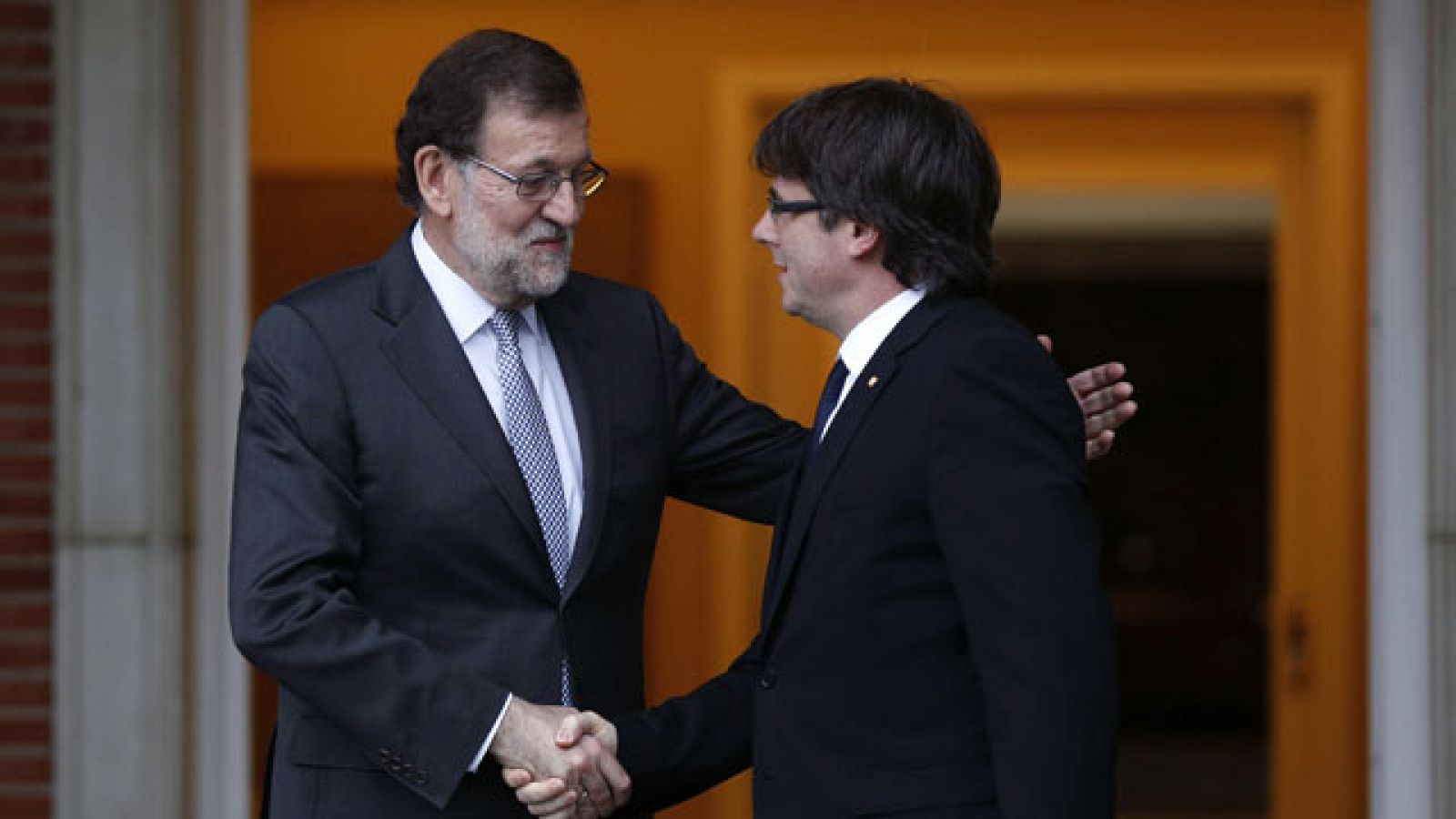 Rajoy se reúne con Puigdemont en la Moncloa