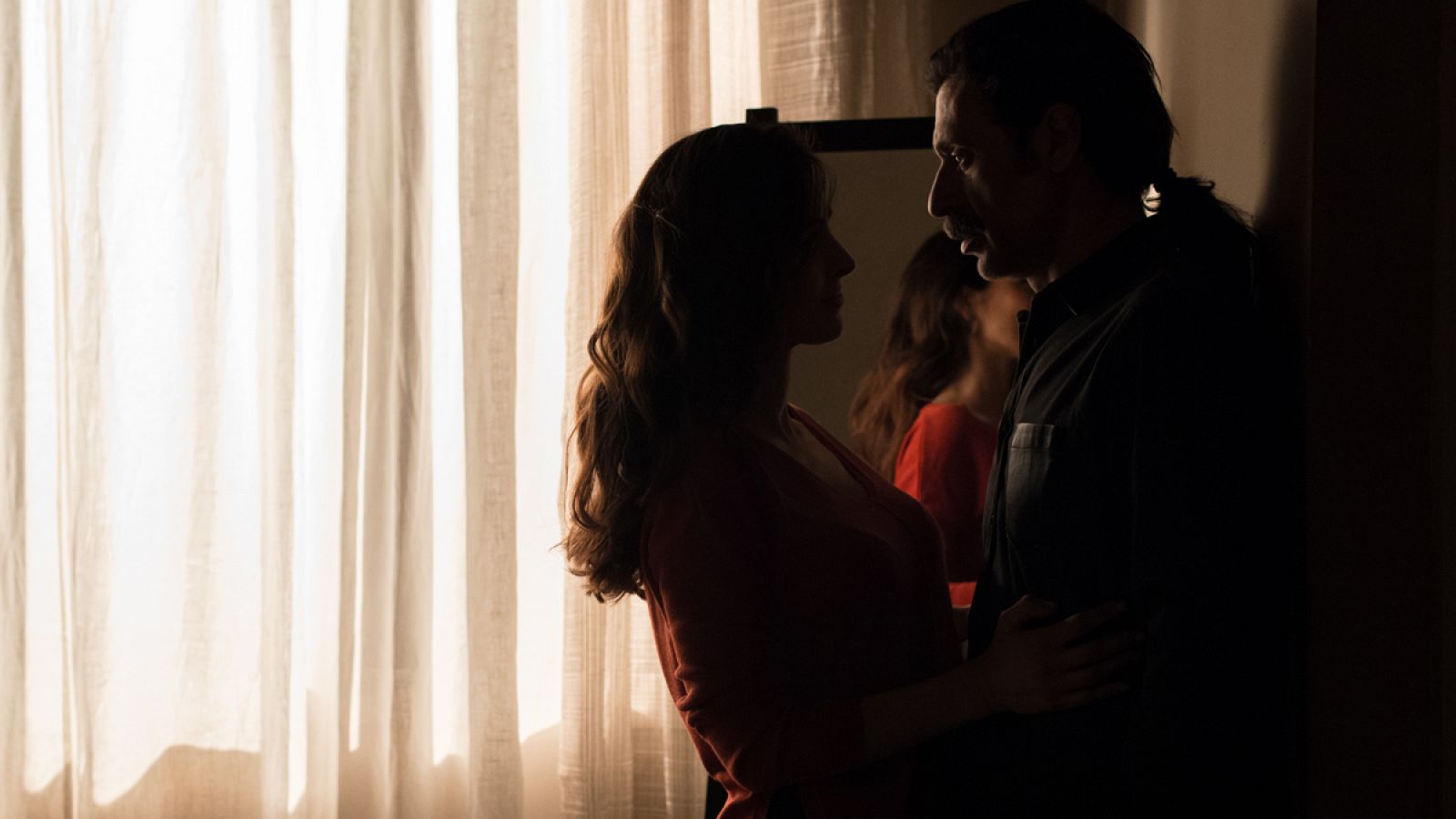 El Ministerio del Tiempo - Alonso y Elena - El Ministerio del Tiempo | Ver