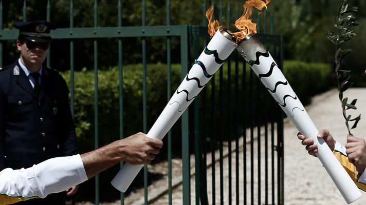 Telediario 1 - Así se fabrica la antorcha olímpica