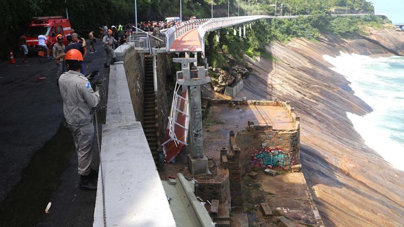 Una ciclovía construida para los Juegos de Río se derrumba y deja dos muertos
