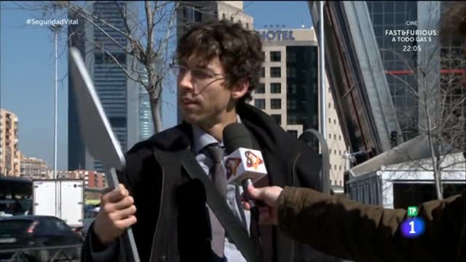 'Señal' - Peligro por vía que desemboca en muelle