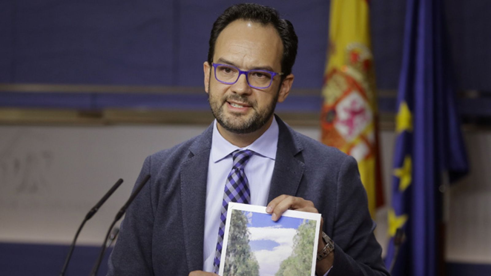 El PSOE acepta 27 de las 30 propuestas de Compromís y ofrece un gobierno de Sánchez con independientes