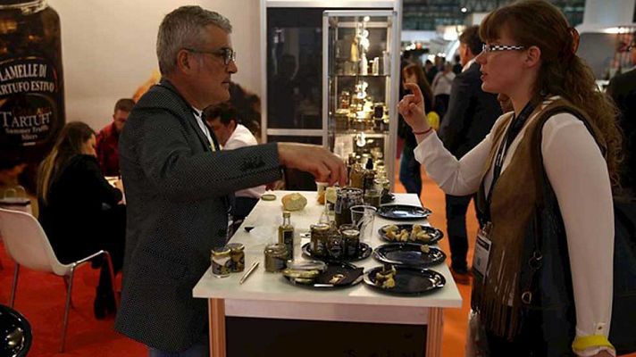 Telediario 1 - Alimentos modificados, superalimentos y otros alimentos del futuro