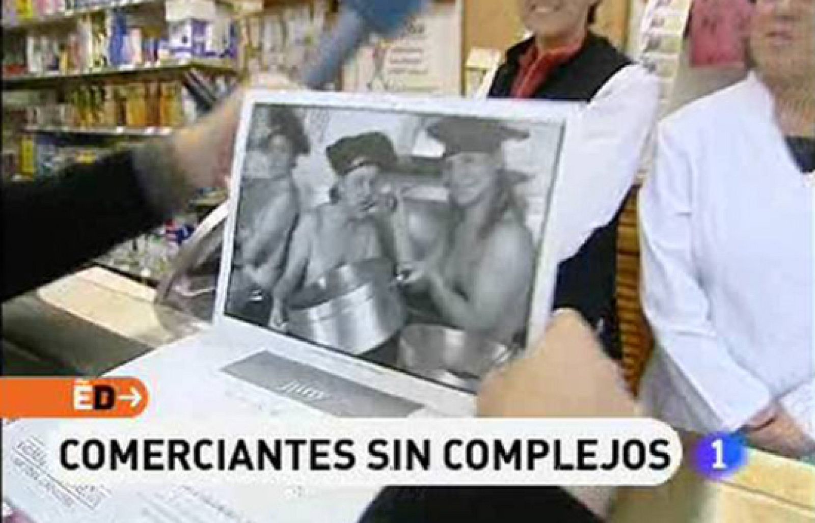 España Directo - Todo el pueblo sin ropa | Ver