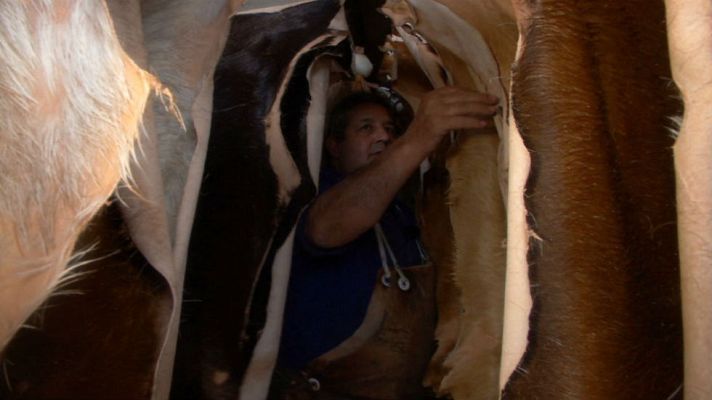 Aquí la Tierra - Cómo se curte una piel