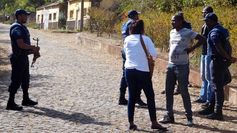 Detienen al principal sospechoso del asesinato de once personas en un cuartel militar en Cabo Verde