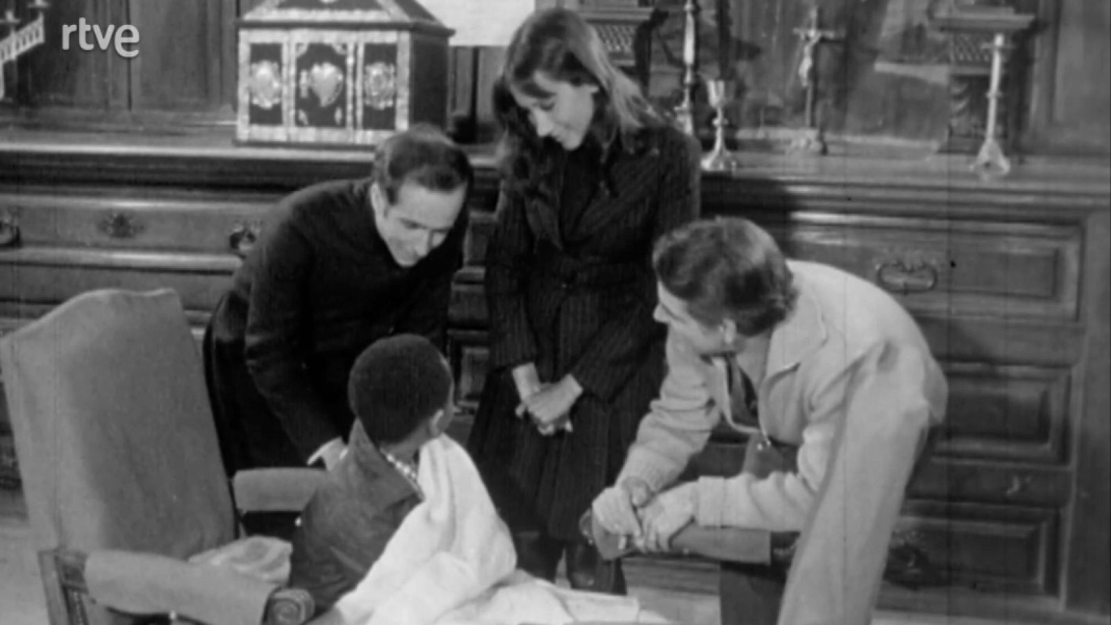 Crónicas de un pueblo - El niño que no vino de París