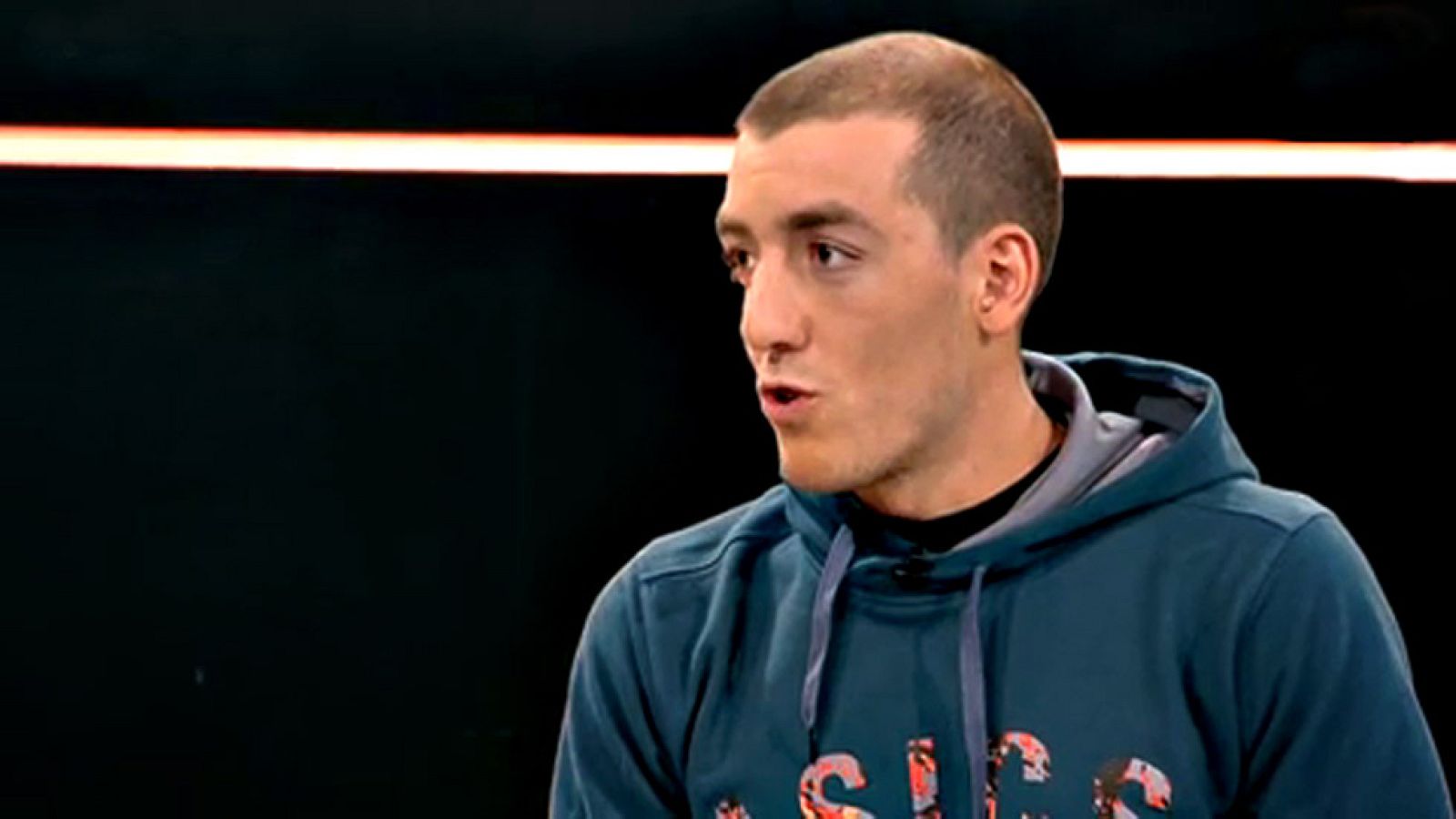 El triatleta de Talavera de la Reina ha pasado por el plató de Conexión Teledeporte después de ganar en Ciudad del Cabo, con la mente puesta en Río de Janeiro 2016.