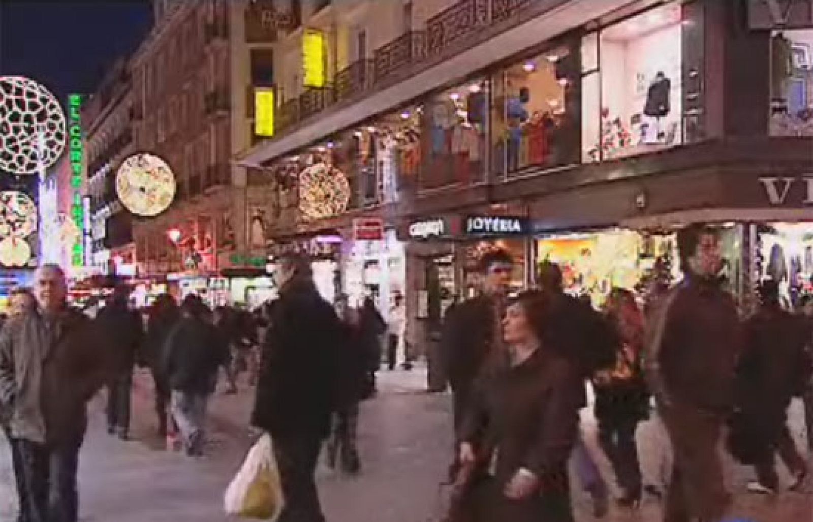 La campaña de navidad acaba de empezar pero los comercientes ya notan que se compra más | Ver