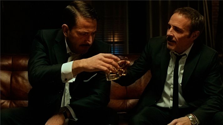 El Caso. Crónica de sucesos - Jesús consuela a Camacho