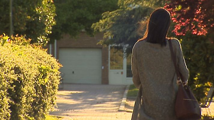 Telediario 1 - Millón y medio de madres españolas asumen su maternidad en solitario