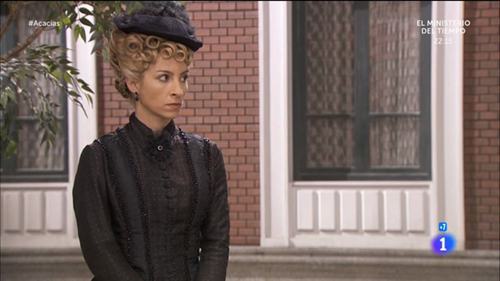 Acacias 38 - Cayetana amenaza y trata de comprar a Felix de la Vega