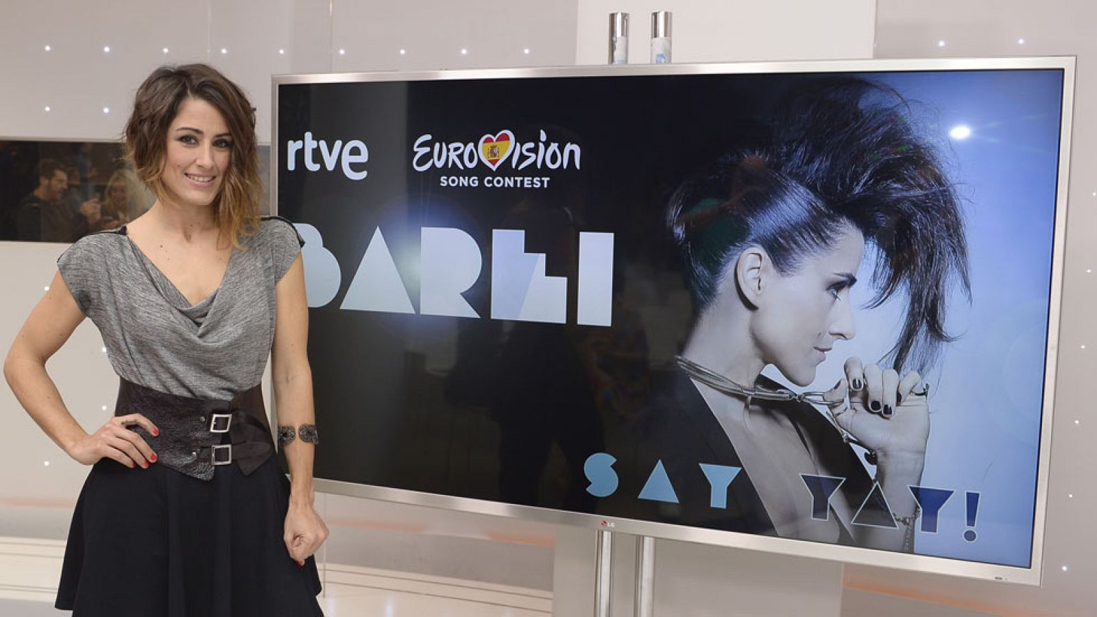 Eurovisión 2016 - Rueda de prensa de Barei antes de partir rumbo a Estocolmo