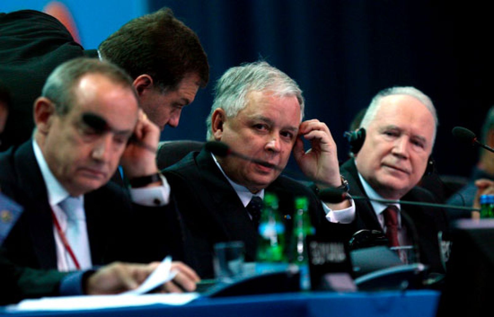 Los países ricos acuerdan reducir sus gases de efecto invernadero entre un 25 y un 40% para el año 2020 - Ciencia y tecnología en Rtve.es | Ver