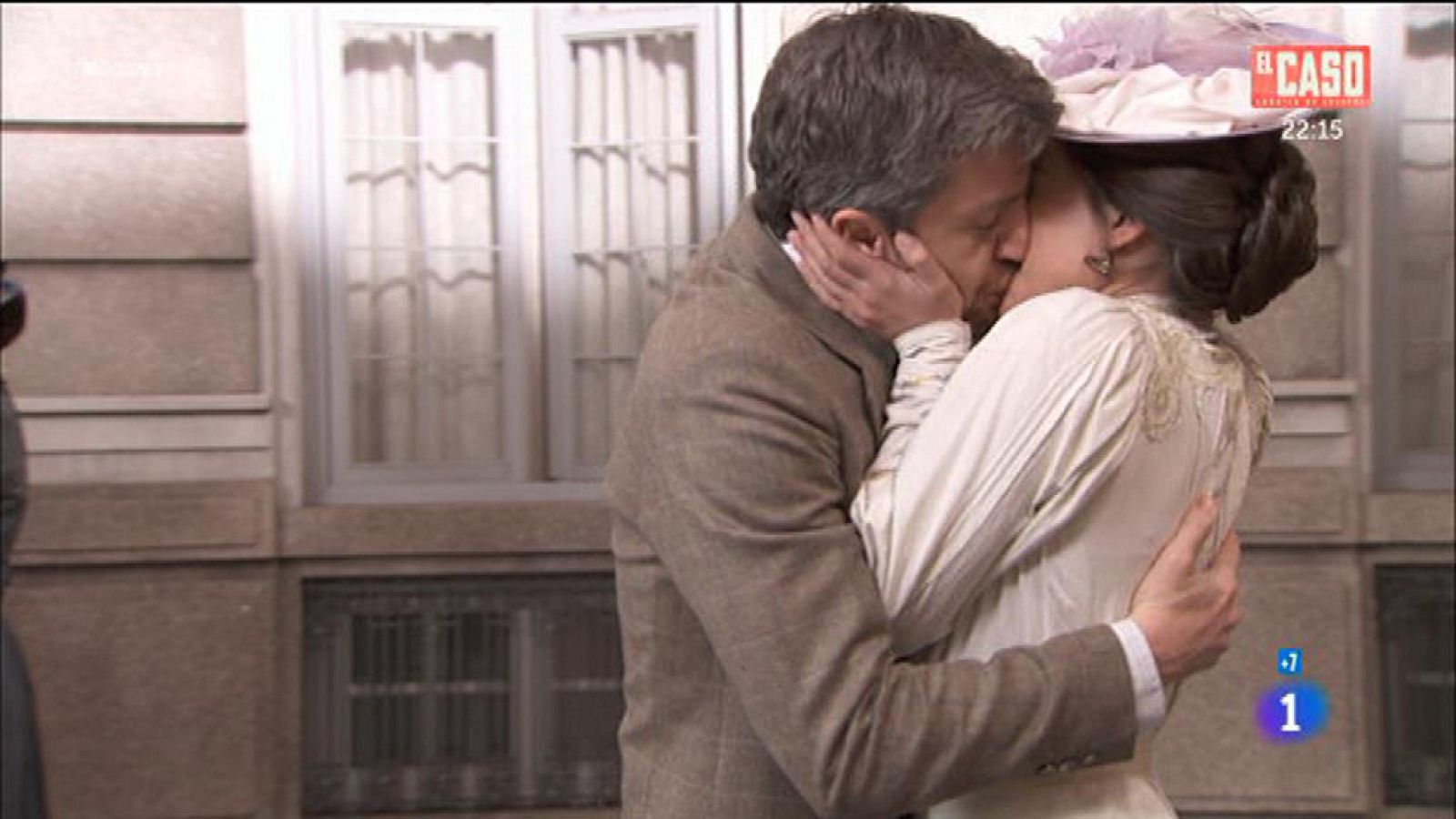 Acacias 38 - Mauro le cuenta a Teresa que ha dejado a Humildad