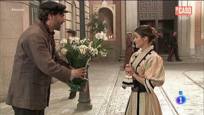 Acacias 38 - Un sospechoso florista le deja a Casilda un jarrón con flore