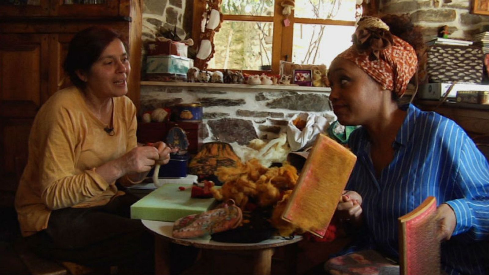 Lana que se tiñe con cebolla