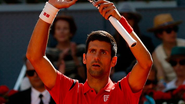 Madrid Open de Tenis - Djokovic bate a Coric y buscará los cuartos contra Bautista