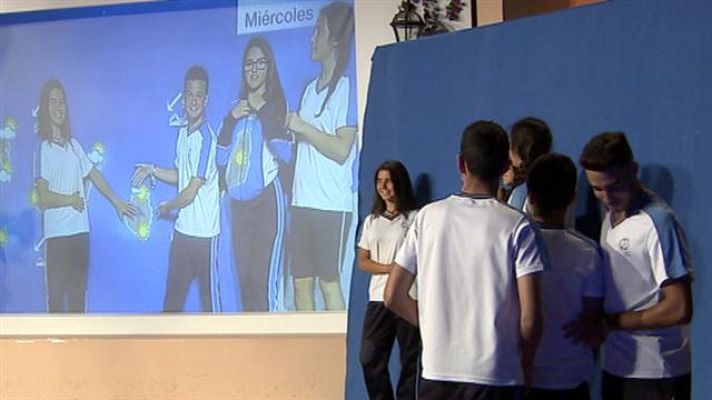 Los colegios visitan RTVE Canarias - Visita colegio Sagrada Familia - 04/05/2016