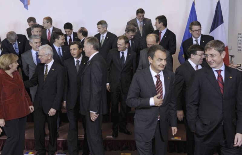 Los jefes de Estado y de Gobierno de la Unión Europea se reúnen para discutir un plan de reactivación económica