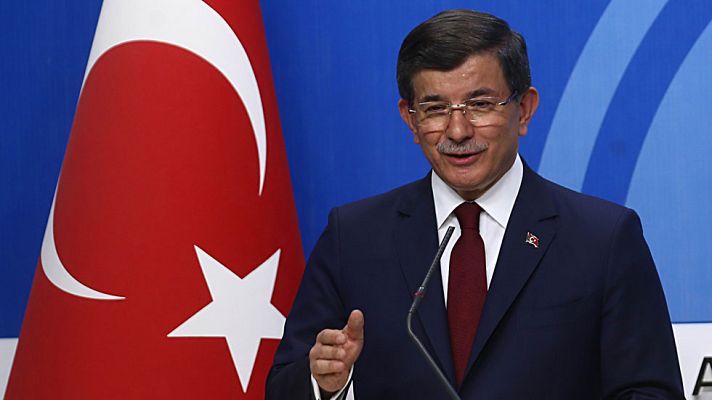 Telediario 1 - El primer ministro turco, Ahmed Davutoglu, dejará el cargo tras perder la batalla interna con Erdogan