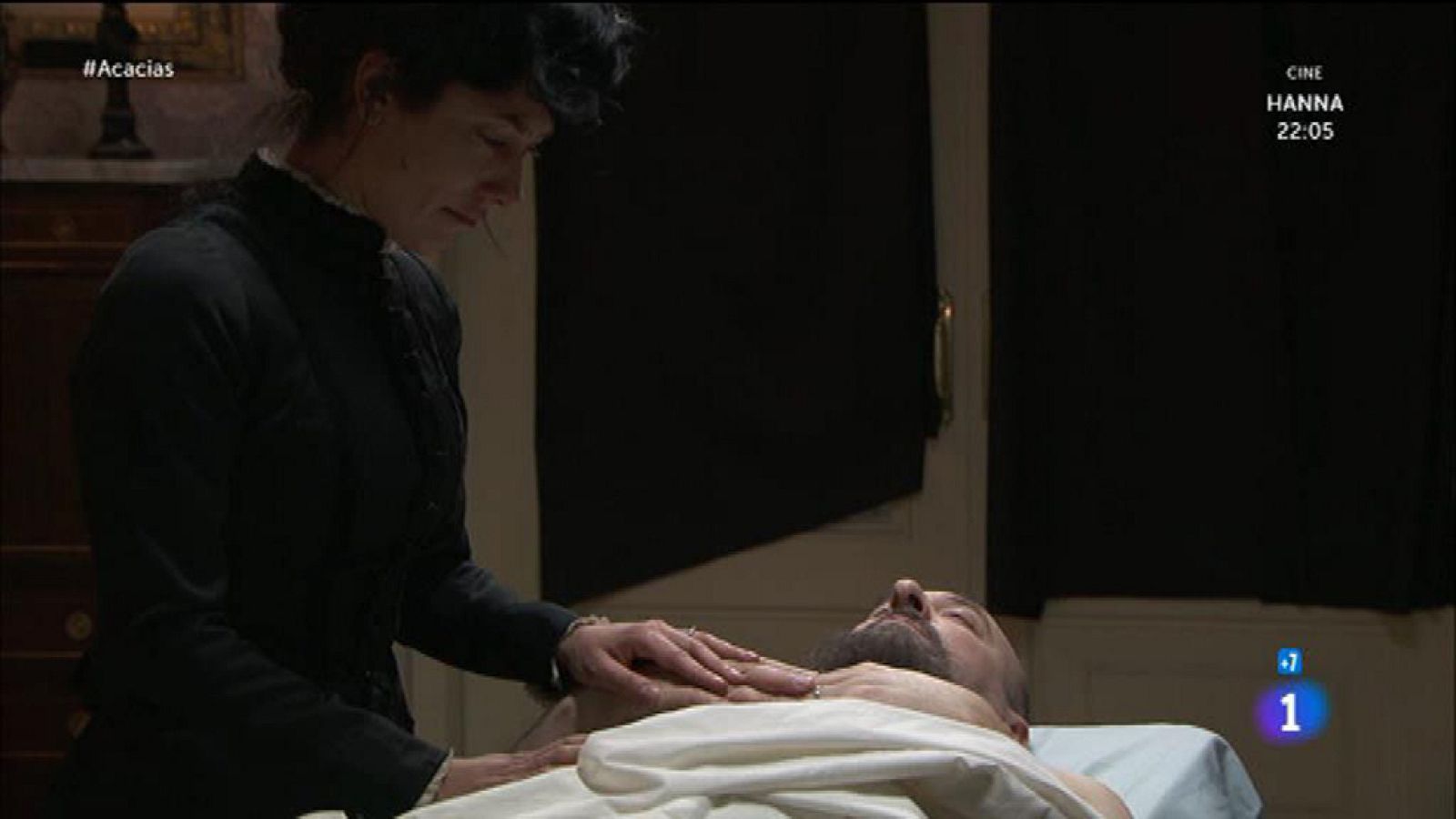 Acacias 38 - Rosina prepara el cuerpo de Maximiliano para su funeral