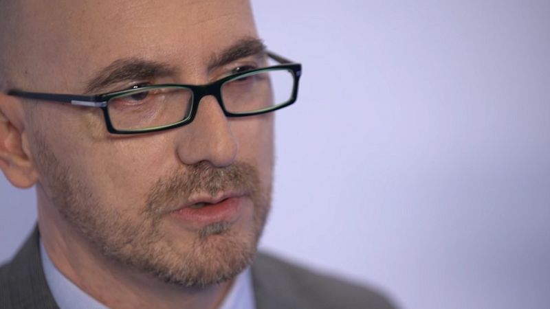 El Ojo Cl�nico  - M�dicos y padres describen al adolescente | Ver